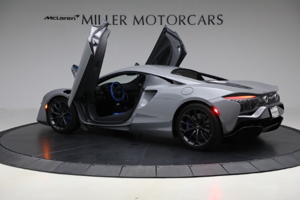 Used 2023 McLaren Artura for sale $184,900 at Alfa Romeo of Greenwich in Greenwich CT 06830 16