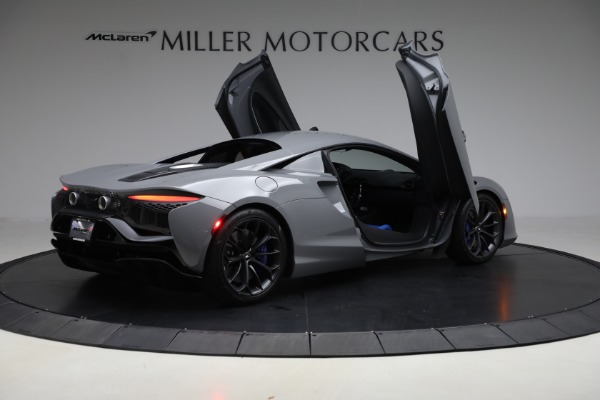 Used 2023 McLaren Artura for sale $184,900 at Alfa Romeo of Greenwich in Greenwich CT 06830 18