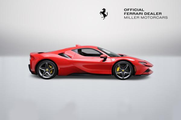 Used 2022 Ferrari SF90 Stradale for sale $437,900 at Alfa Romeo of Greenwich in Greenwich CT 06830 10