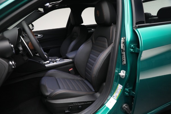 New 2025 Alfa Romeo Giulia Intensa for sale Sold at Alfa Romeo of Greenwich in Greenwich CT 06830 14