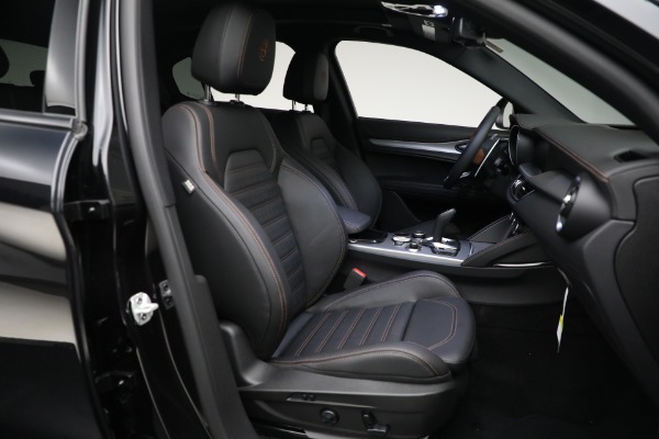 New 2025 Alfa Romeo Stelvio Intensa for sale Sold at Alfa Romeo of Greenwich in Greenwich CT 06830 20