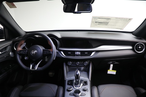 New 2025 Alfa Romeo Stelvio Intensa for sale Sold at Alfa Romeo of Greenwich in Greenwich CT 06830 27