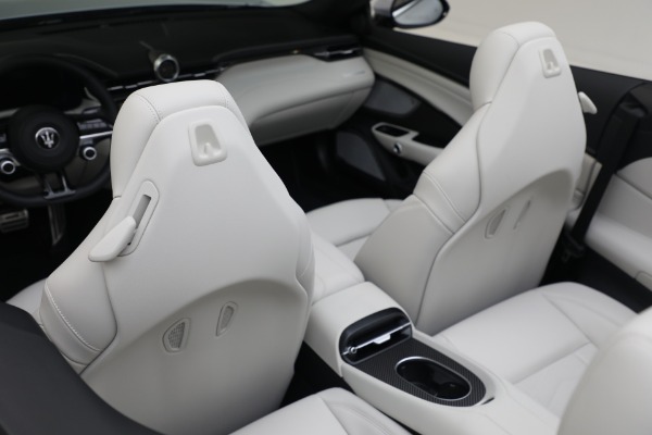 New 2026 Maserati GranCabrio Modena for sale $165,455 at Alfa Romeo of Greenwich in Greenwich CT 06830 24