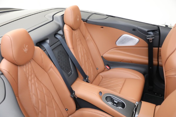 New 2026 Maserati GranCabrio Trofeo for sale $204,195 at Alfa Romeo of Greenwich in Greenwich CT 06830 19