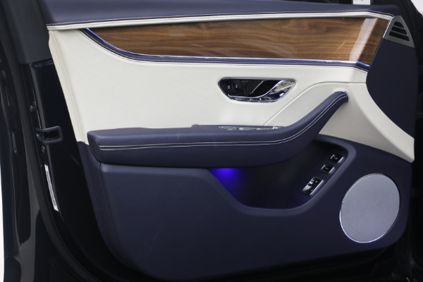 New 2026 Bentley Flying Spur for sale $281,720 at Alfa Romeo of Greenwich in Greenwich CT 06830 14