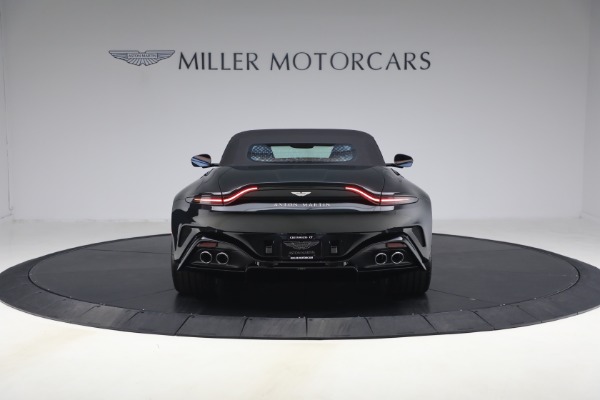 New 2026 Aston Martin Vantage Roadster for sale $260,300 at Alfa Romeo of Greenwich in Greenwich CT 06830 17