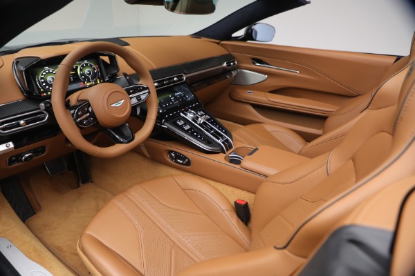 New 2026 Aston Martin Vantage Roadster for sale $260,300 at Alfa Romeo of Greenwich in Greenwich CT 06830 23