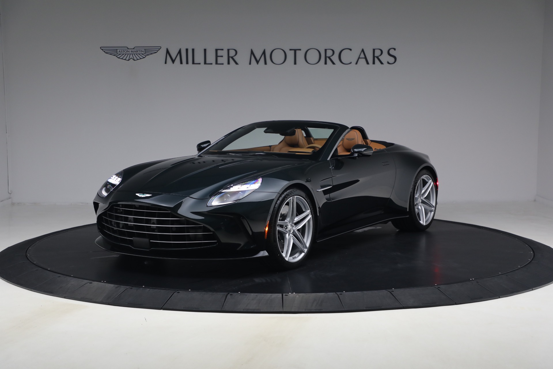 New 2026 Aston Martin Vantage Roadster for sale $260,300 at Alfa Romeo of Greenwich in Greenwich CT 06830 1