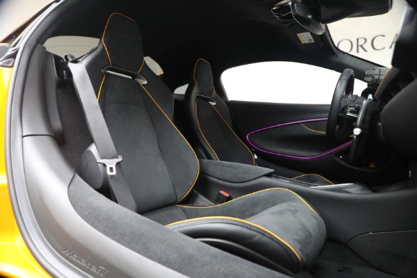 Used 2024 McLaren Artura Performance for sale $192,900 at Alfa Romeo of Greenwich in Greenwich CT 06830 24