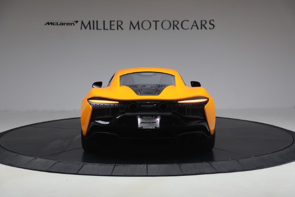 Used 2024 McLaren Artura Performance for sale $192,900 at Alfa Romeo of Greenwich in Greenwich CT 06830 6