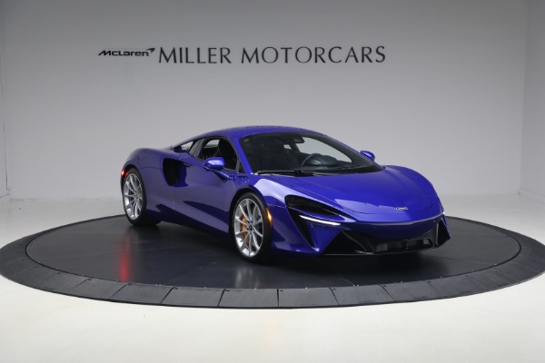 Used 2024 McLaren Artura Vision for sale $197,900 at Alfa Romeo of Greenwich in Greenwich CT 06830 11