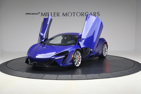 Used 2024 McLaren Artura Vision for sale $197,900 at Alfa Romeo of Greenwich in Greenwich CT 06830 14