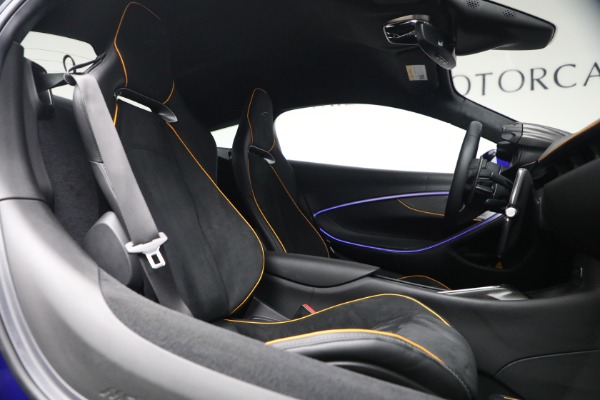 Used 2024 McLaren Artura Vision for sale $197,900 at Alfa Romeo of Greenwich in Greenwich CT 06830 24