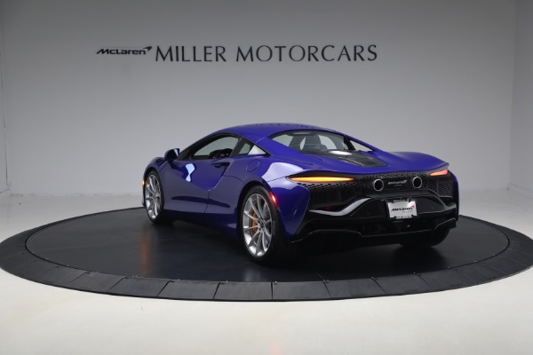 Used 2024 McLaren Artura Vision for sale $197,900 at Alfa Romeo of Greenwich in Greenwich CT 06830 5