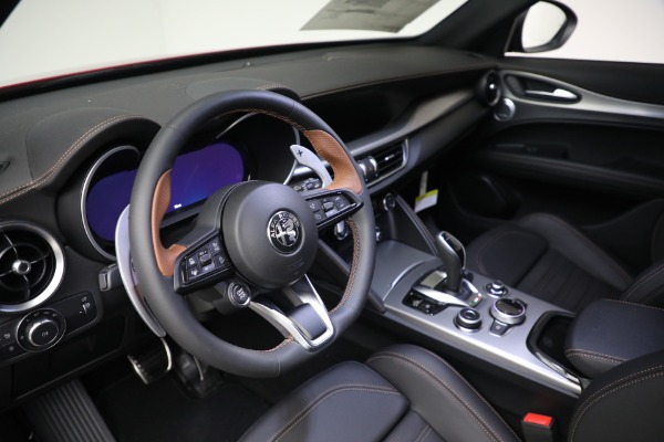 New 2025 Alfa Romeo Stelvio Intensa for sale $58,445 at Alfa Romeo of Greenwich in Greenwich CT 06830 14