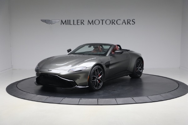 2021 Aston Martin Vantage Base's photo