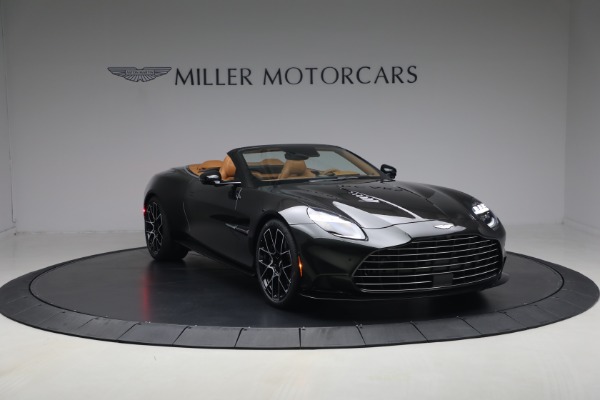 New 2026 Aston Martin Vanquish Volante for sale $581,800 at Alfa Romeo of Greenwich in Greenwich CT 06830 11