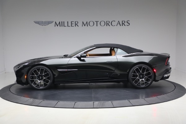 New 2026 Aston Martin Vanquish Volante for sale $581,800 at Alfa Romeo of Greenwich in Greenwich CT 06830 15