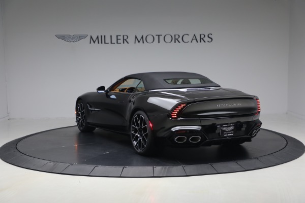 New 2026 Aston Martin Vanquish Volante for sale $581,800 at Alfa Romeo of Greenwich in Greenwich CT 06830 17