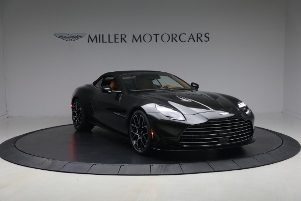 New 2026 Aston Martin Vanquish Volante for sale $581,800 at Alfa Romeo of Greenwich in Greenwich CT 06830 23