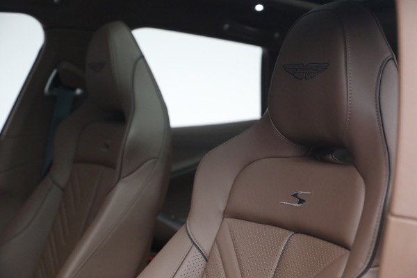 New 2026 Aston Martin DBX S for sale $274,900 at Alfa Romeo of Greenwich in Greenwich CT 06830 20