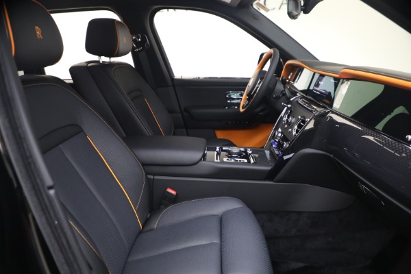 Used 2026 Rolls-Royce Black Badge Cullinan for sale $512,900 at Alfa Romeo of Greenwich in Greenwich CT 06830 21