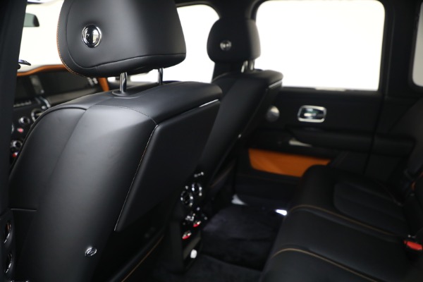 Used 2026 Rolls-Royce Black Badge Cullinan for sale $512,900 at Alfa Romeo of Greenwich in Greenwich CT 06830 27