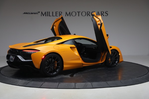 New 2026 McLaren Artura TechLux for sale $314,250 at Alfa Romeo of Greenwich in Greenwich CT 06830 17