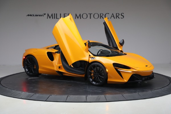 New 2026 McLaren Artura TechLux for sale $314,250 at Alfa Romeo of Greenwich in Greenwich CT 06830 19