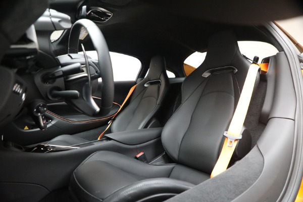 New 2026 McLaren Artura TechLux for sale $314,250 at Alfa Romeo of Greenwich in Greenwich CT 06830 20