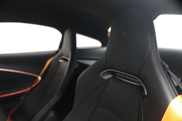 New 2026 McLaren Artura TechLux for sale $314,250 at Alfa Romeo of Greenwich in Greenwich CT 06830 25