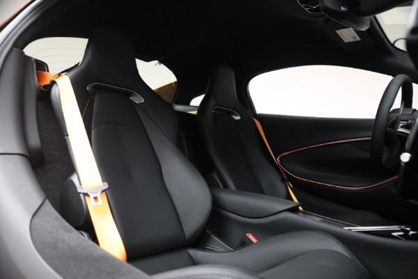 New 2026 McLaren Artura TechLux for sale $314,250 at Alfa Romeo of Greenwich in Greenwich CT 06830 26