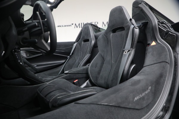New 2026 McLaren 750S Spider Performance for sale $450,200 at Alfa Romeo of Greenwich in Greenwich CT 06830 21
