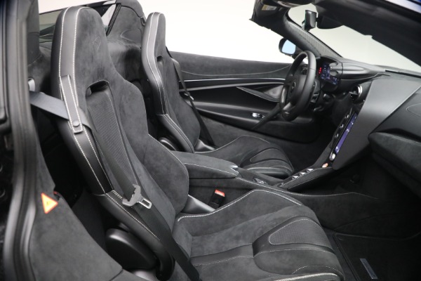 New 2026 McLaren 750S Spider Performance for sale $450,200 at Alfa Romeo of Greenwich in Greenwich CT 06830 25