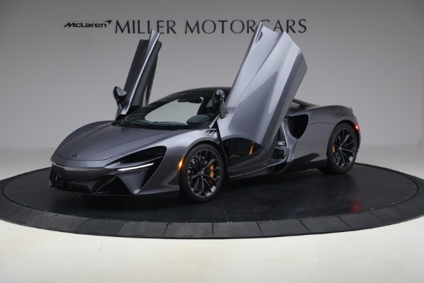 Used 2024 McLaren Artura Performance for sale $191,900 at Alfa Romeo of Greenwich in Greenwich CT 06830 15