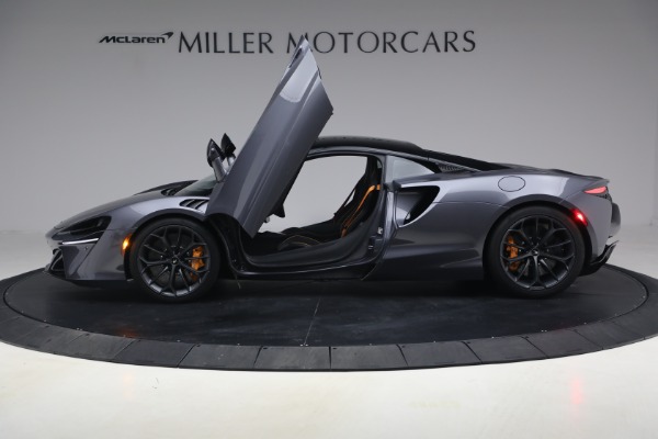 Used 2024 McLaren Artura Performance for sale $191,900 at Alfa Romeo of Greenwich in Greenwich CT 06830 16