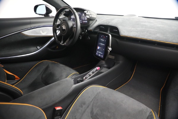 Used 2024 McLaren Artura Performance for sale $191,900 at Alfa Romeo of Greenwich in Greenwich CT 06830 27