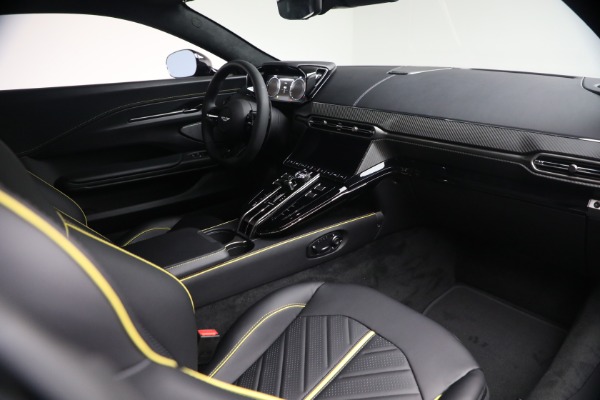 New 2026 Aston Martin Vantage S for sale $265,300 at Alfa Romeo of Greenwich in Greenwich CT 06830 18