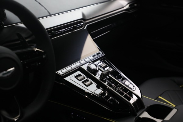 New 2026 Aston Martin Vantage S for sale $265,300 at Alfa Romeo of Greenwich in Greenwich CT 06830 23