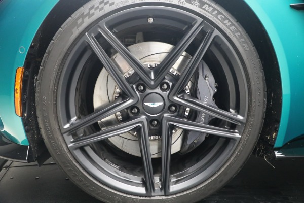 Used 2025 Aston Martin Vantage for sale $192,900 at Alfa Romeo of Greenwich in Greenwich CT 06830 28