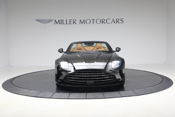 New 2026 Aston Martin Vantage Roadster for sale $265,600 at Alfa Romeo of Greenwich in Greenwich CT 06830 24
