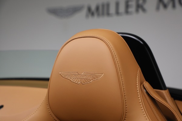 New 2026 Aston Martin Vantage Roadster for sale $265,600 at Alfa Romeo of Greenwich in Greenwich CT 06830 27