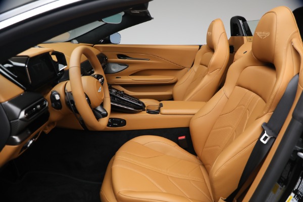 New 2026 Aston Martin Vantage Roadster for sale $265,600 at Alfa Romeo of Greenwich in Greenwich CT 06830 28
