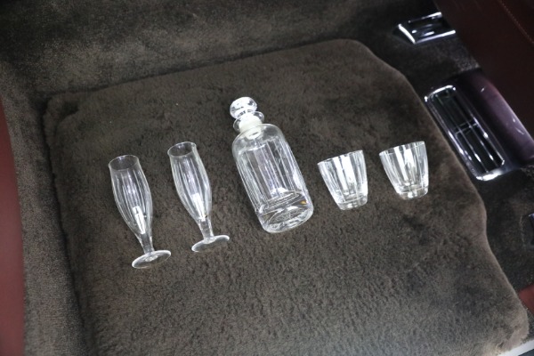 Used 2018 Rolls-Royce Phantom EWB for sale $309,900 at Alfa Romeo of Greenwich in Greenwich CT 06830 28