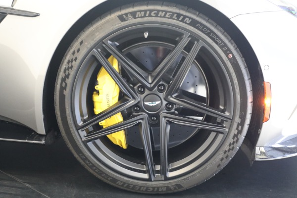 New 2026 Aston Martin Vantage S for sale $247,500 at Alfa Romeo of Greenwich in Greenwich CT 06830 17