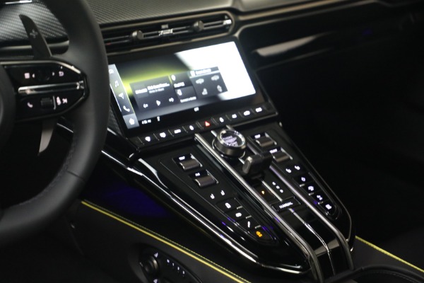New 2026 Aston Martin Vantage S for sale $247,500 at Alfa Romeo of Greenwich in Greenwich CT 06830 21