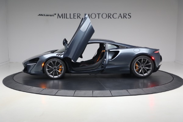 New 2026 McLaren Artura Performance for sale $305,700 at Alfa Romeo of Greenwich in Greenwich CT 06830 14