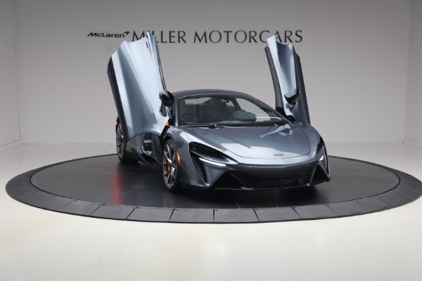 New 2026 McLaren Artura Performance for sale $305,700 at Alfa Romeo of Greenwich in Greenwich CT 06830 19