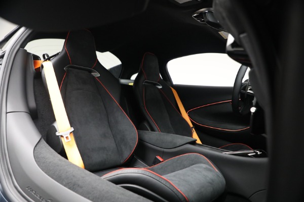 New 2026 McLaren Artura Performance for sale $305,700 at Alfa Romeo of Greenwich in Greenwich CT 06830 23