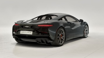 New 2026 McLaren Artura Performance for sale $305,700 at Alfa Romeo of Greenwich in Greenwich CT 06830 3